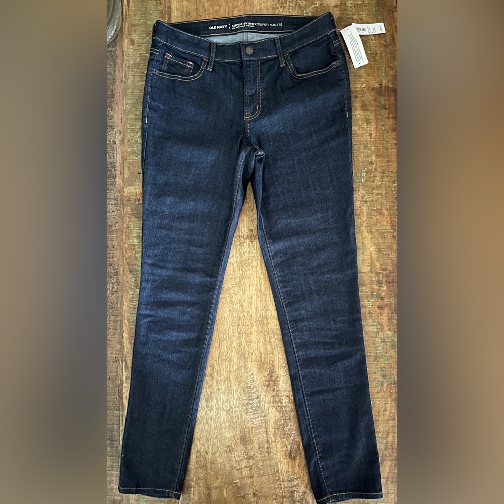 Old Navy Dark Blue Women's Skinny Jeans. NWT.